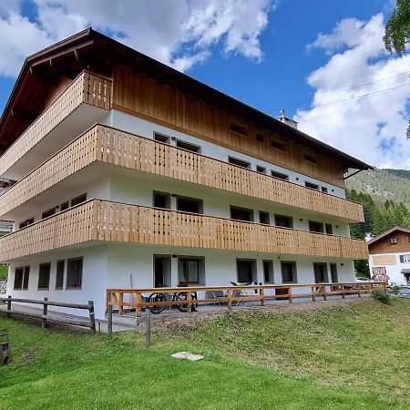 Appartamento Stella Alpina Campitello di Fassa Esterno foto