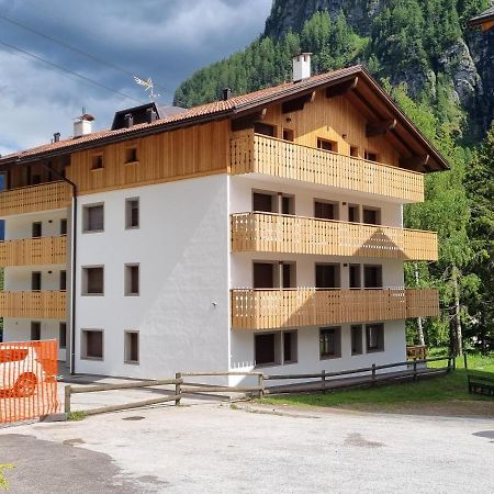 Appartamento Stella Alpina Campitello di Fassa Esterno foto