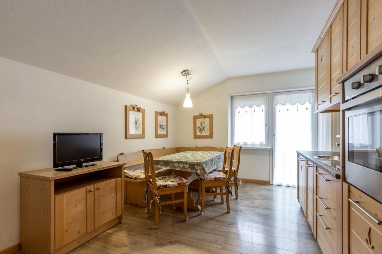 Appartamento Stella Alpina Campitello di Fassa Esterno foto